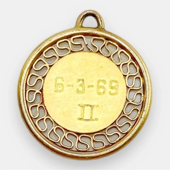 Vintage Pendant​ - Picture 2 of 3